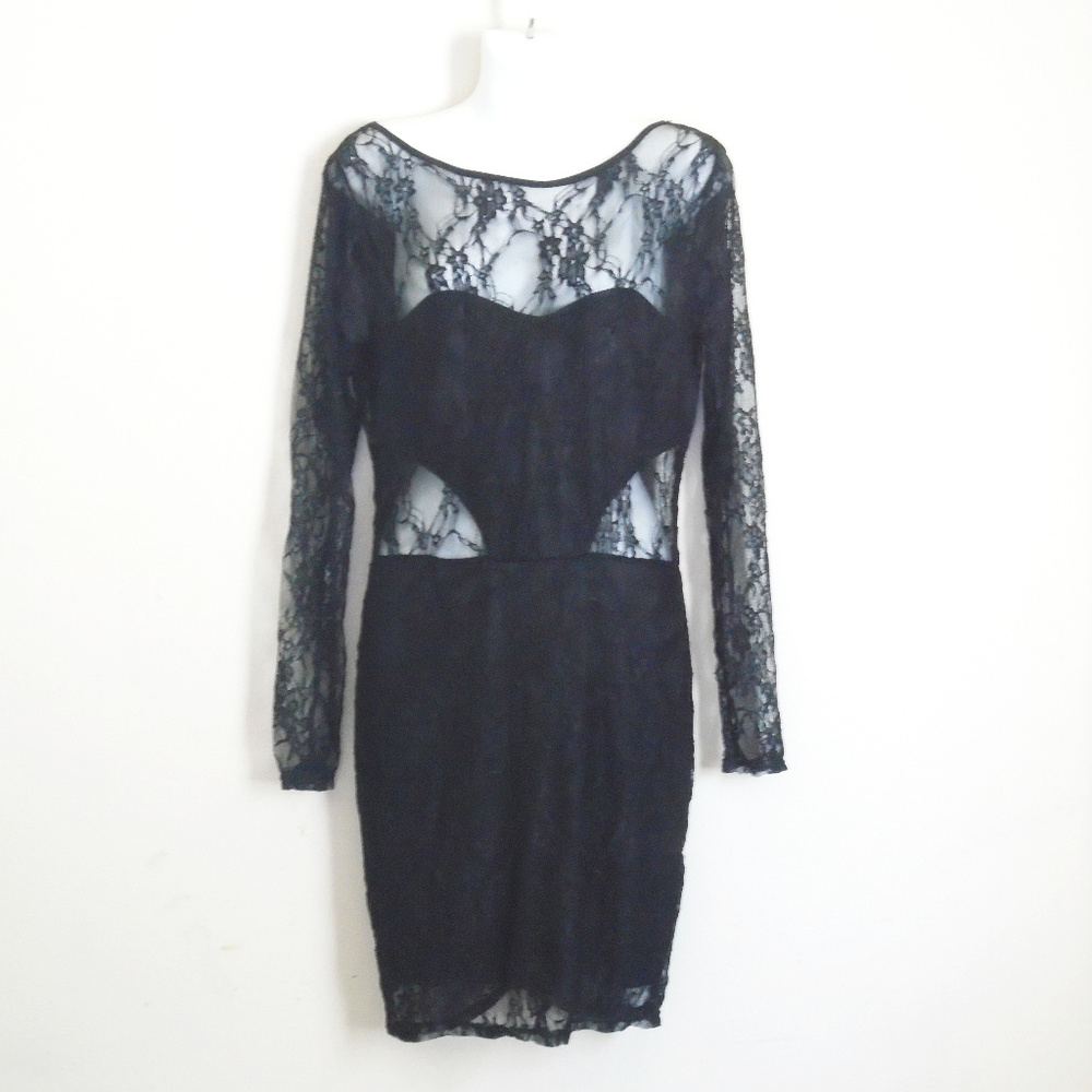 Yoins sz large black long sleeve open back lace dress